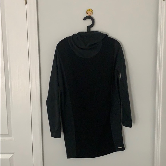 Bench long turtleneck a sweater. (Pretty new) - Picture 1 of 2